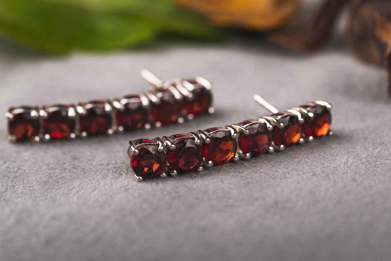 Silver Rosenut Garnet Dangler